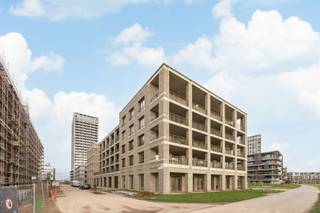 Fatigué de chercher un parking sur New South ? Cette place de parking est située dans un immeuble à l'étage -2 sur Jan Van Asperenpad...