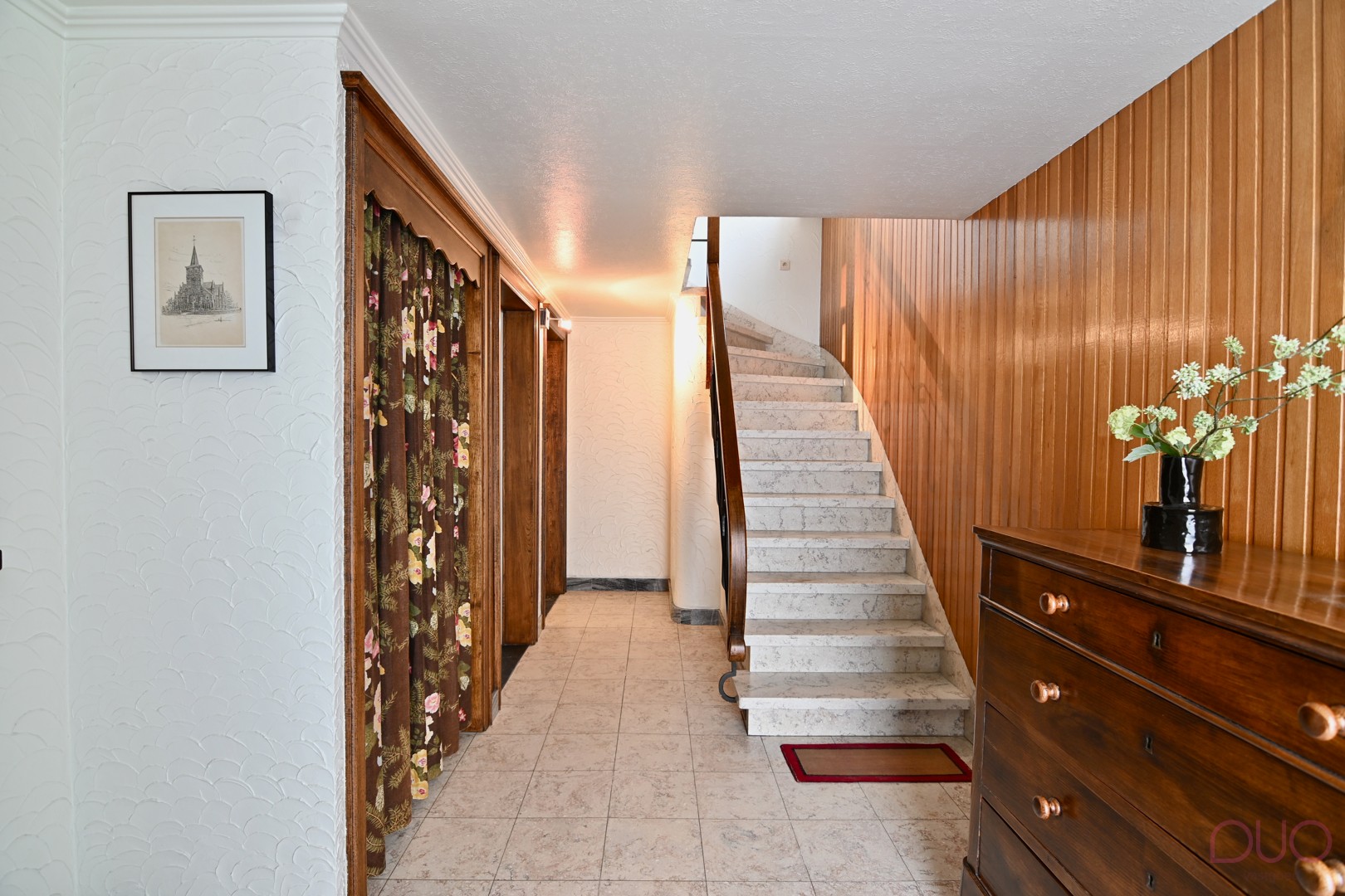 Ruime licht op te frissen woning nabij het centrum van Tienen met 3 slaapkamers op een perceel van 6a 40ca - foto 4