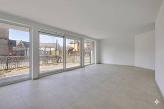 Ben jij opzoek naar een appartement waar ligging, ruimte en comfort centraal staat? In de Residentie Sint-Maertens Veld vindt u dit...