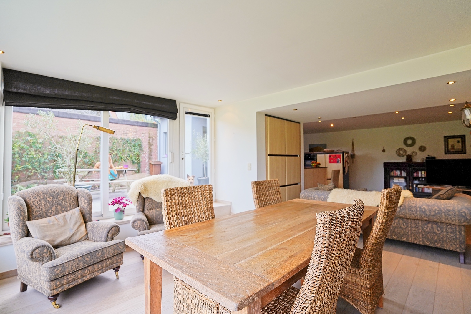 bungalow met ruime tuin en hoogwaardige afwerking in het hart van Opstal - foto 2