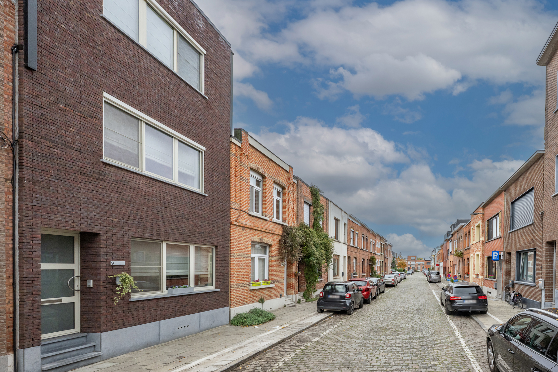 House for sale in Antwerp with 5 bedrooms - photo 2