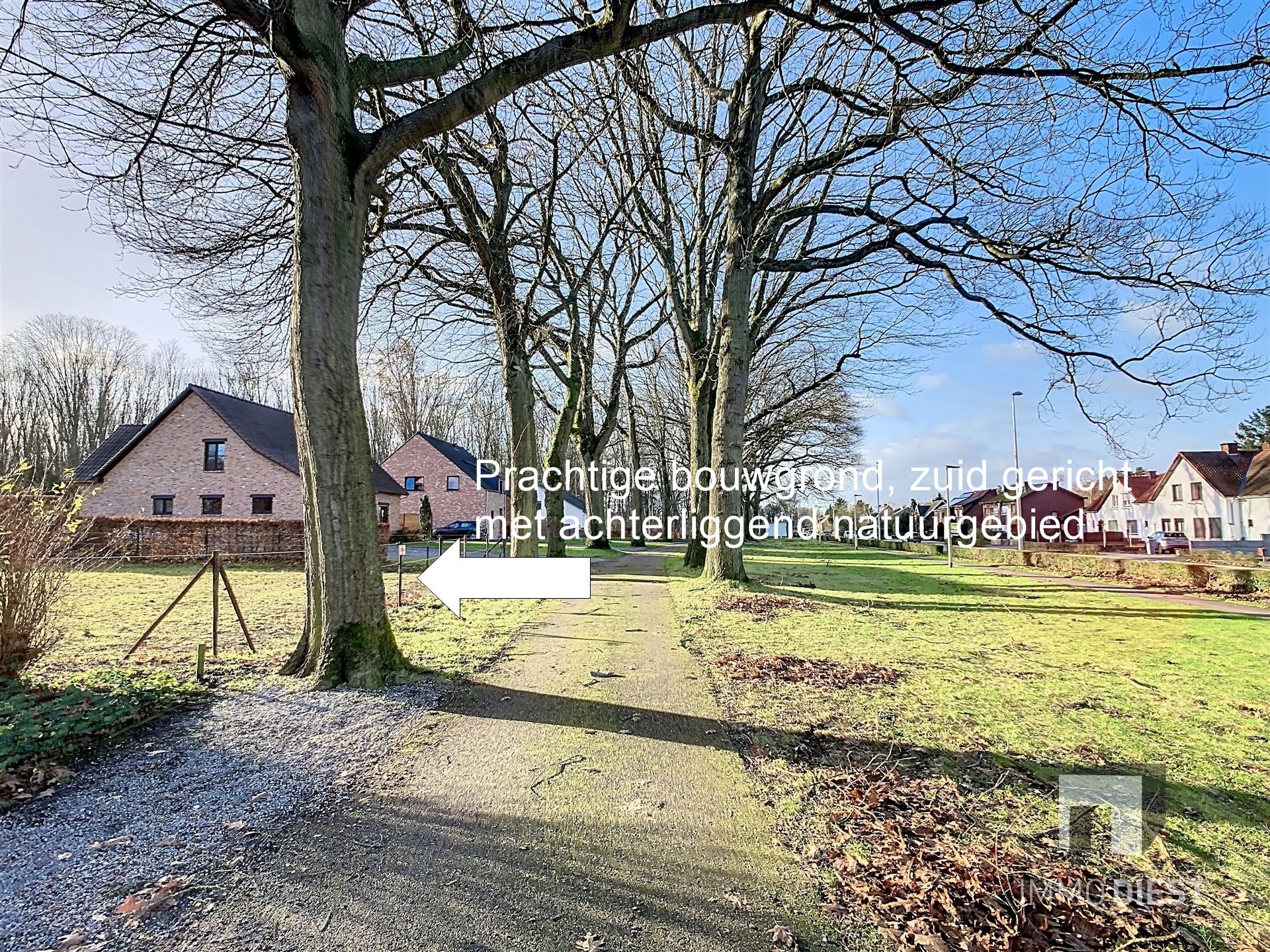 Residentiele bouwgrond - 21,25are - zuid gericht - foto 1