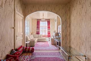 Op zoek naar een betaalbare woning met ruimte en potentieel op een vlot bereikbare ligging in Sint-Kruis? Deze op te frissen woning in...