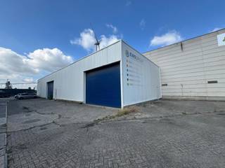 - 175m² schowroom te huur<br />- 120 tot 470m² kantoren te huur<br />- 400m² magazijn te huur<br />- diverse huurcombinaties mogelijk <br />- zichtlocatie langs de Nooderlaan <br />- magazijn met 2 GV poorten<br />- kantoren gerenoveerd