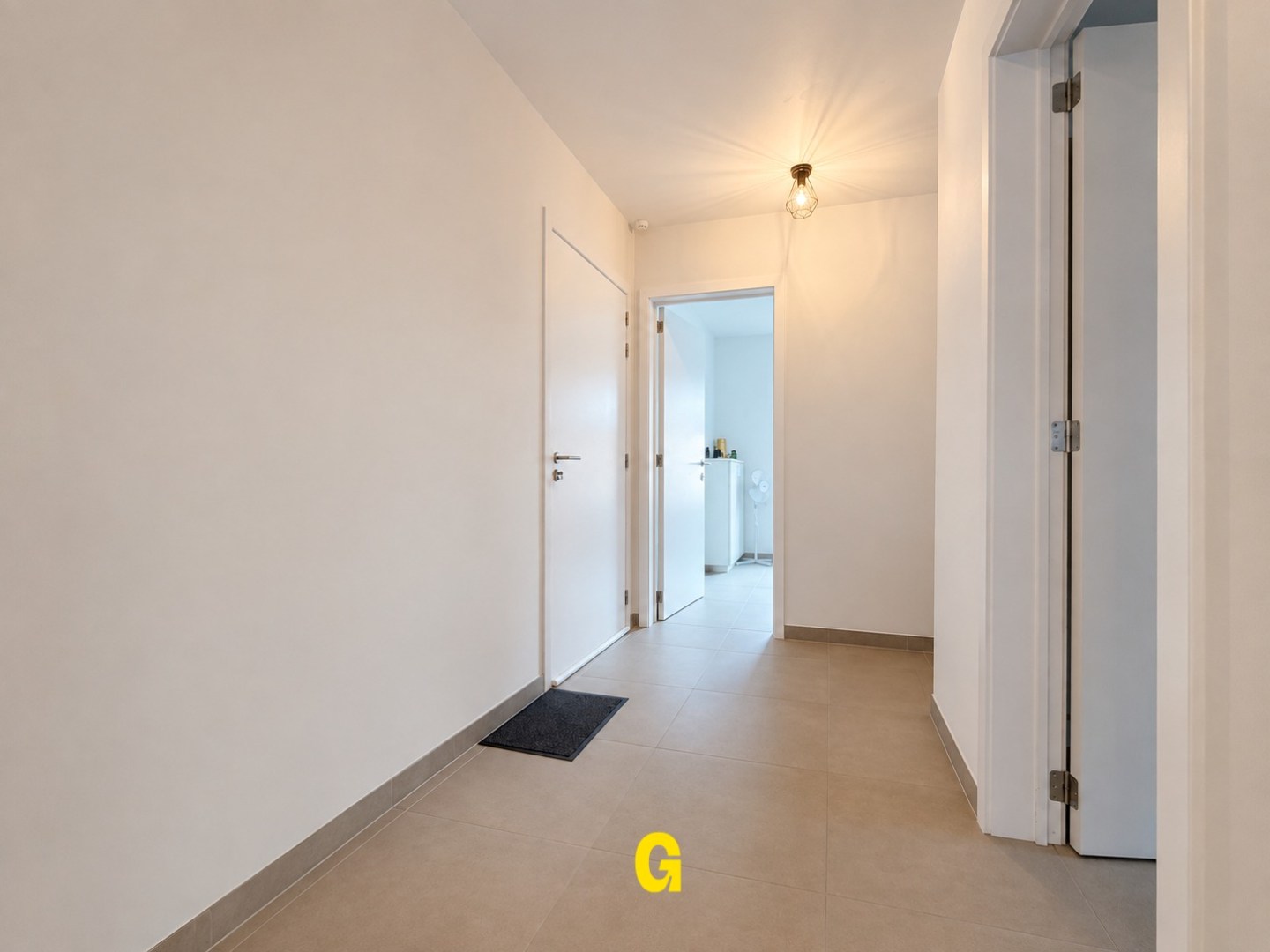 Knap afgewerkt gelijkvloersappartement met 2 slaapkamers, ruim terras en tuintje met tuinberging - foto 4