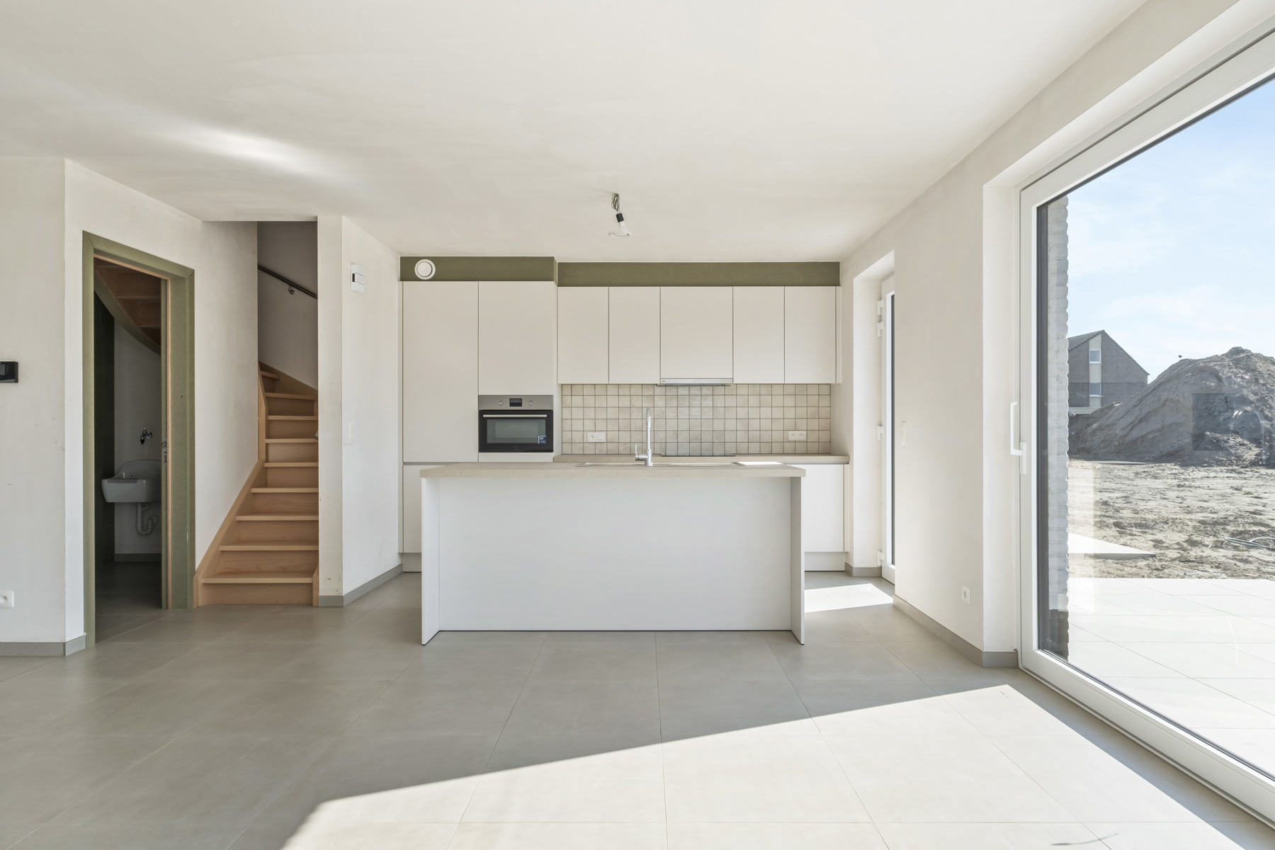 Ruime energiezuinige woning met open zicht te Gistel. - foto 5