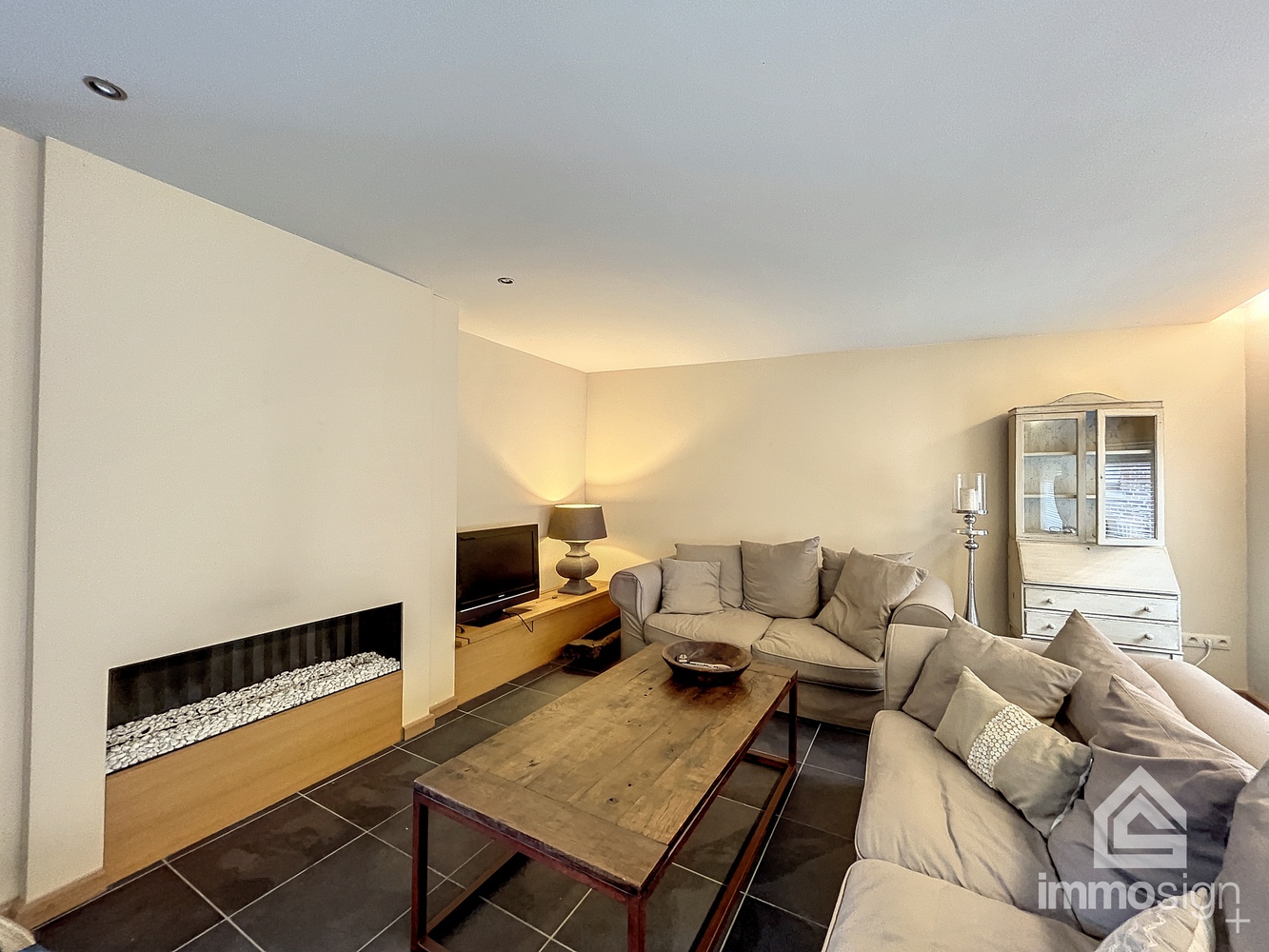 Prachtig handelspand met duplex midden in het centrum van Maaseik! - foto 5