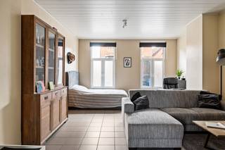 Deze ruime, instapklare woning is gelegen pal in het centrum van Berendrecht, op wandelafstand van winkels, scholen en het openbaar vervoer. Hoewel...