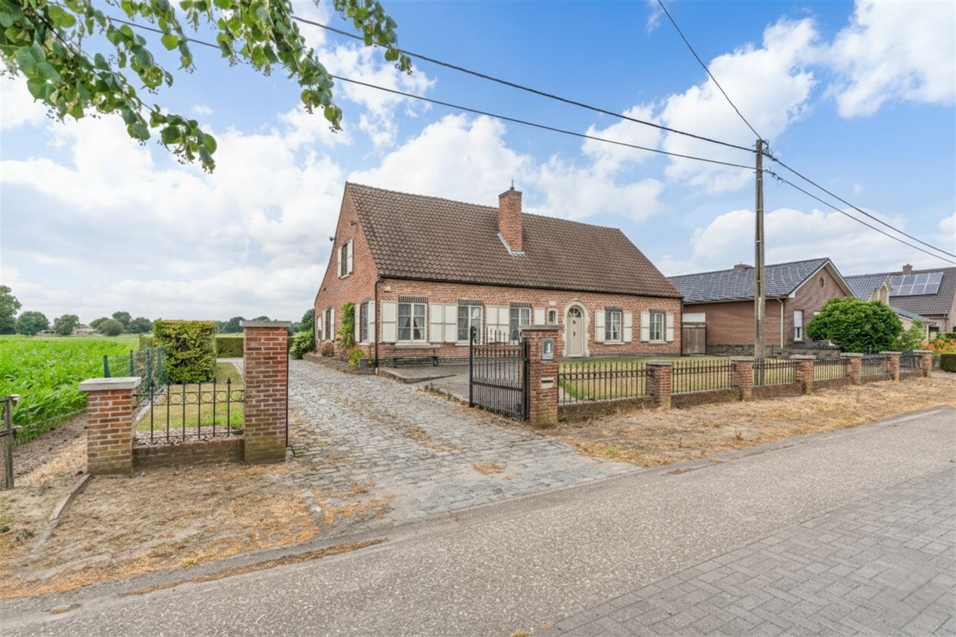 Ruime woning met 5 slpk's en 319 m² bew. opp. te Westerlo! - foto 4
