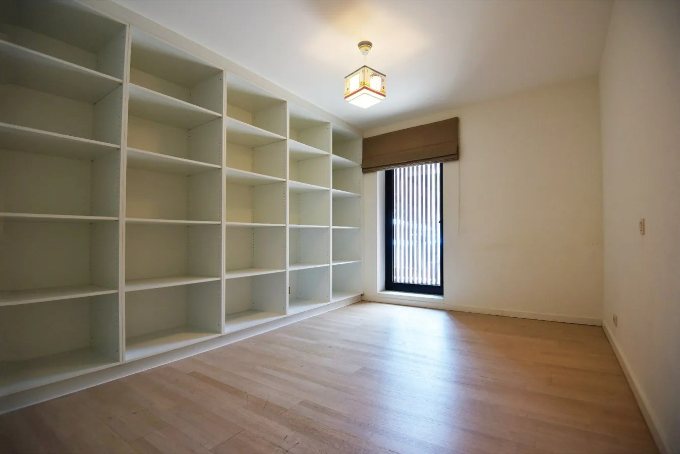 Gelijkvloers appartement met 2 slaapkamers, terras en tuin. - foto 5