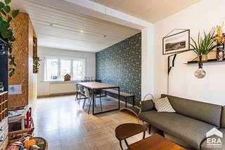 [[ DIT PAND NEEMT DEEL AAN DE ERA OPEN HUIZEN DAG OP 6/12 VAN 13:00 TOT 14:00 ]]Ben je op zoek naar een vernieuwde woning in hartje Aalst met 4...