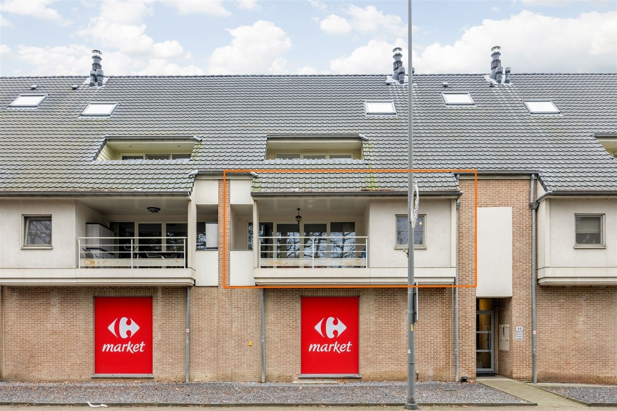 ENERGIEZUINIG APPARTEMENT MET 2 SLAAPKAMERS EN ZEER RUIM TERRAS (50M²) IN HET CENTRUM VAN OOSTHAM - foto 4