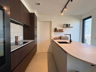 Welkom in residentie Over-Leie. Dit project, die zich langs de rustige oevers van de Leie bevindt, bestaat uit twee residenties van elk...