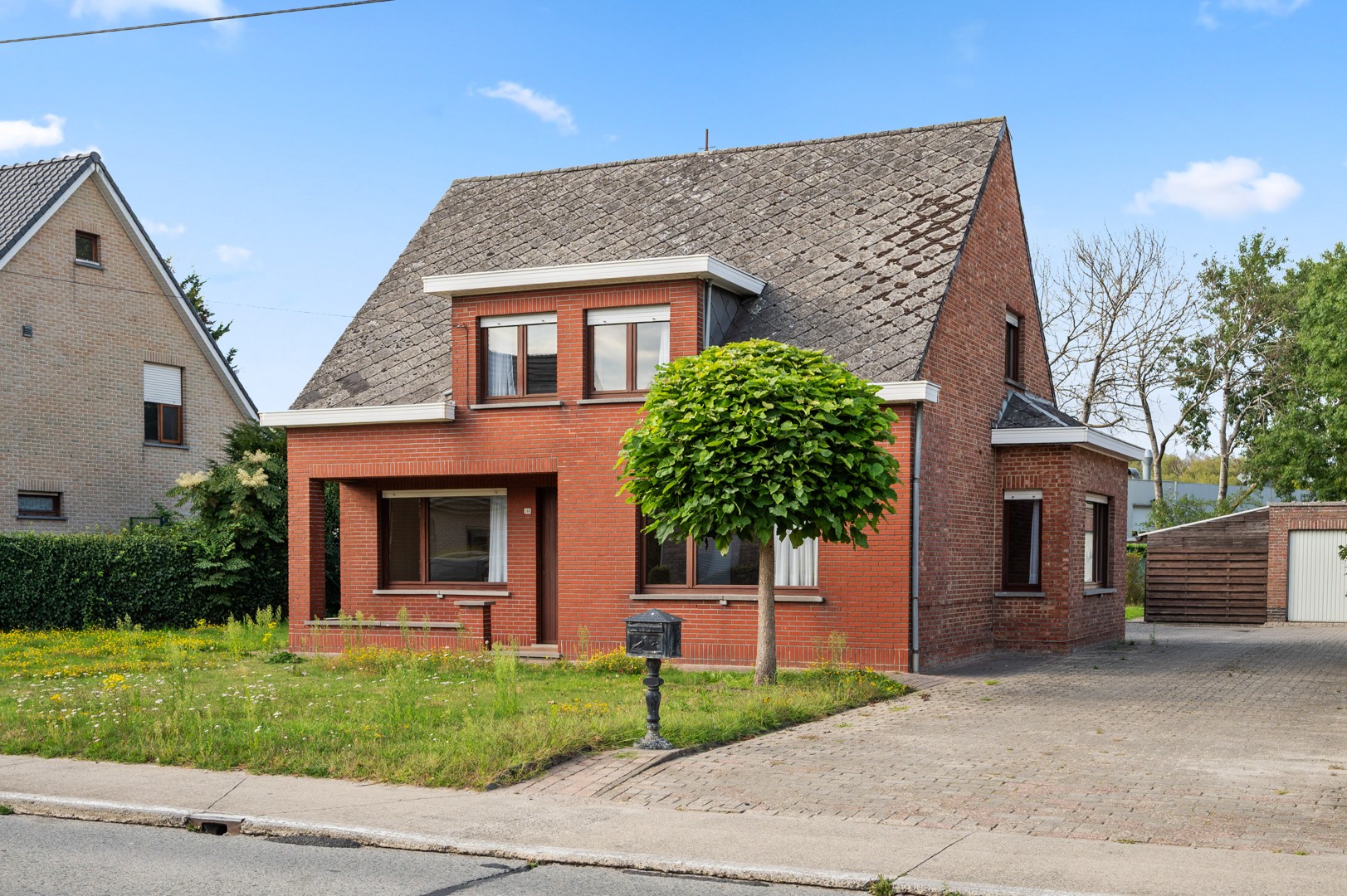 Te renoveren woning met 2 slpkm - foto 2