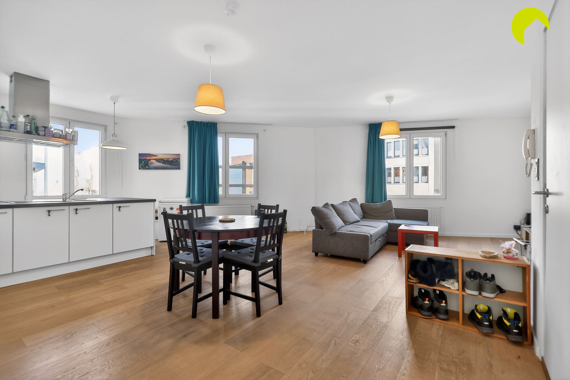 Lichtrijk ppartement met twee slaapkamers te Hoboken - foto 4