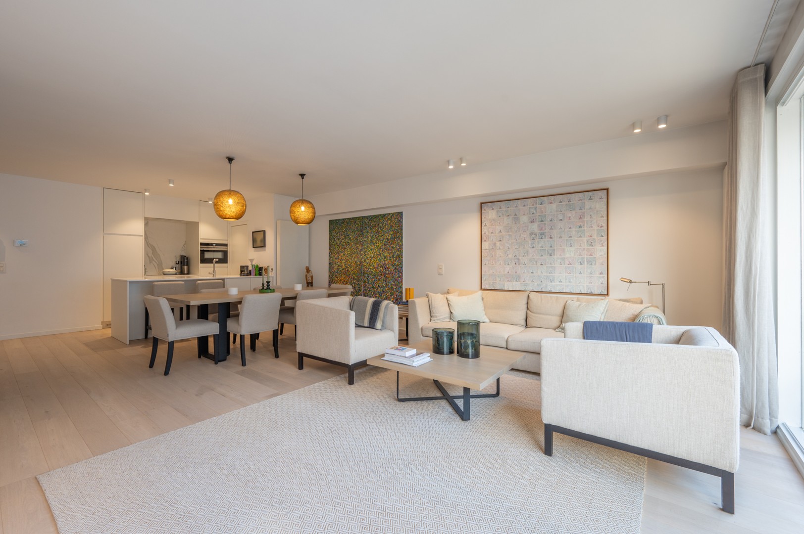 Beautiful and spacious apartment in the centre of Knokke with 3 bedrooms - photo 1