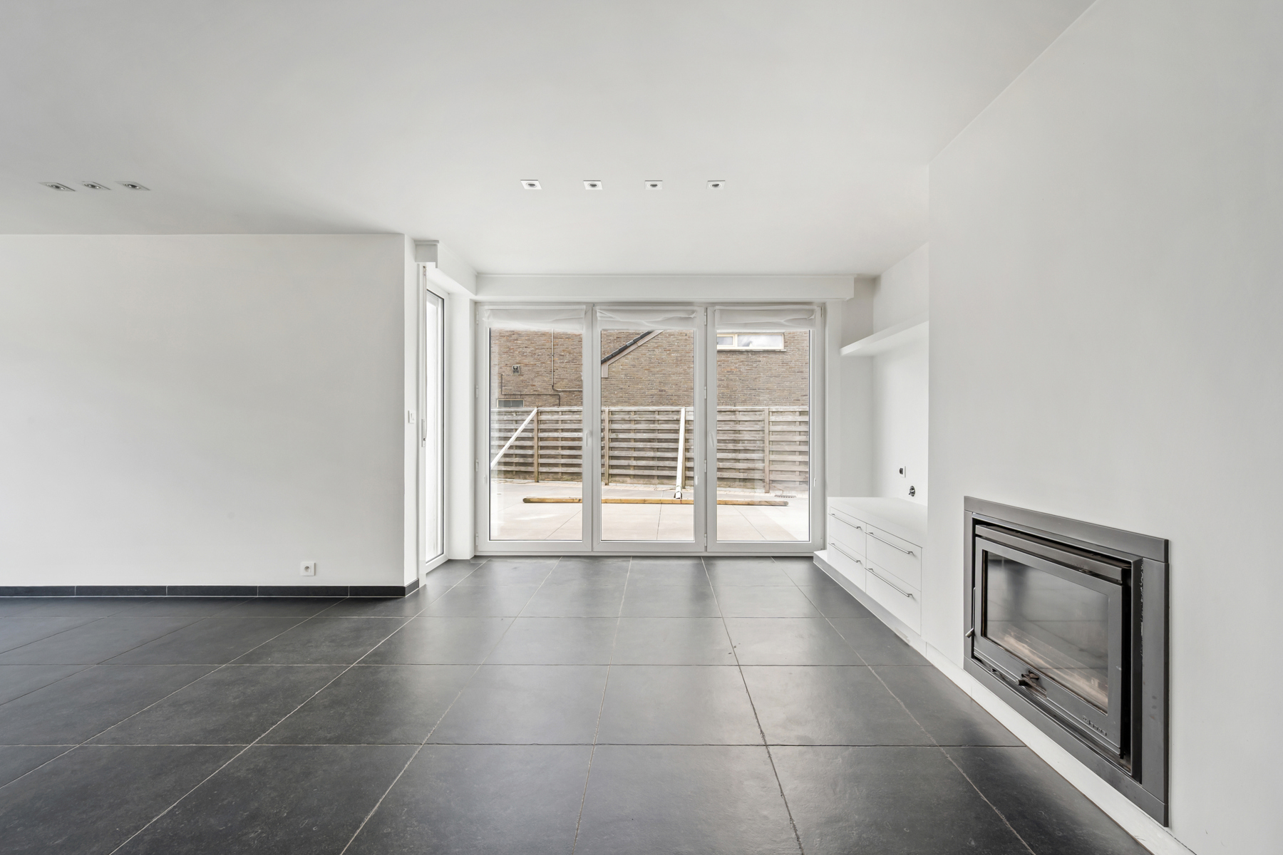 Gerenoveerde woning (4 slpk) met dubbele garage en 3 badkame - foto 5