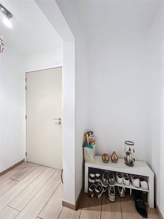 Recent Appartement op Centrale Ligging in RoeselareDit moderne appartement heeft een bewoonbare oppervlakte van 92 m² en een zonnig terras van 11,87...