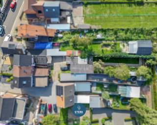 TE RENOVEREN GEZINSWONING OP EEN PERCEEL VAN 3A 90CA IN CENTRUM LANAKEN ! <br /><br />We vinden deze halfopen bebouwing met een bewoonbare oppervlakte van 118 m² terug op een perceel van 3a 90ca in Lanaken. <br /><br />Voor meer informatie, neem zeker een kijkje op onze website via de volgende link:<br />https://www.sterkvastgoedmakelaars.be/detail/te-koop-woning-lanaken/7659505?dosearch=True&flowstatus=ForSale,ForSaleReserved,ForSaleWithBid,ToCompleteForSale,SoldUnderReserve,Sold&pageindex=1&pagesize=12&searchpage=ForSale&sortdirection=DESC&sortfield=pub_flowstatus&transactiontype=Sale