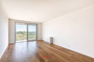 Cette perle immobilière pourrait bien devenir votre superbe pied-à-terre en bord de mer ! La vue sur les dunes protégées de Simli et...