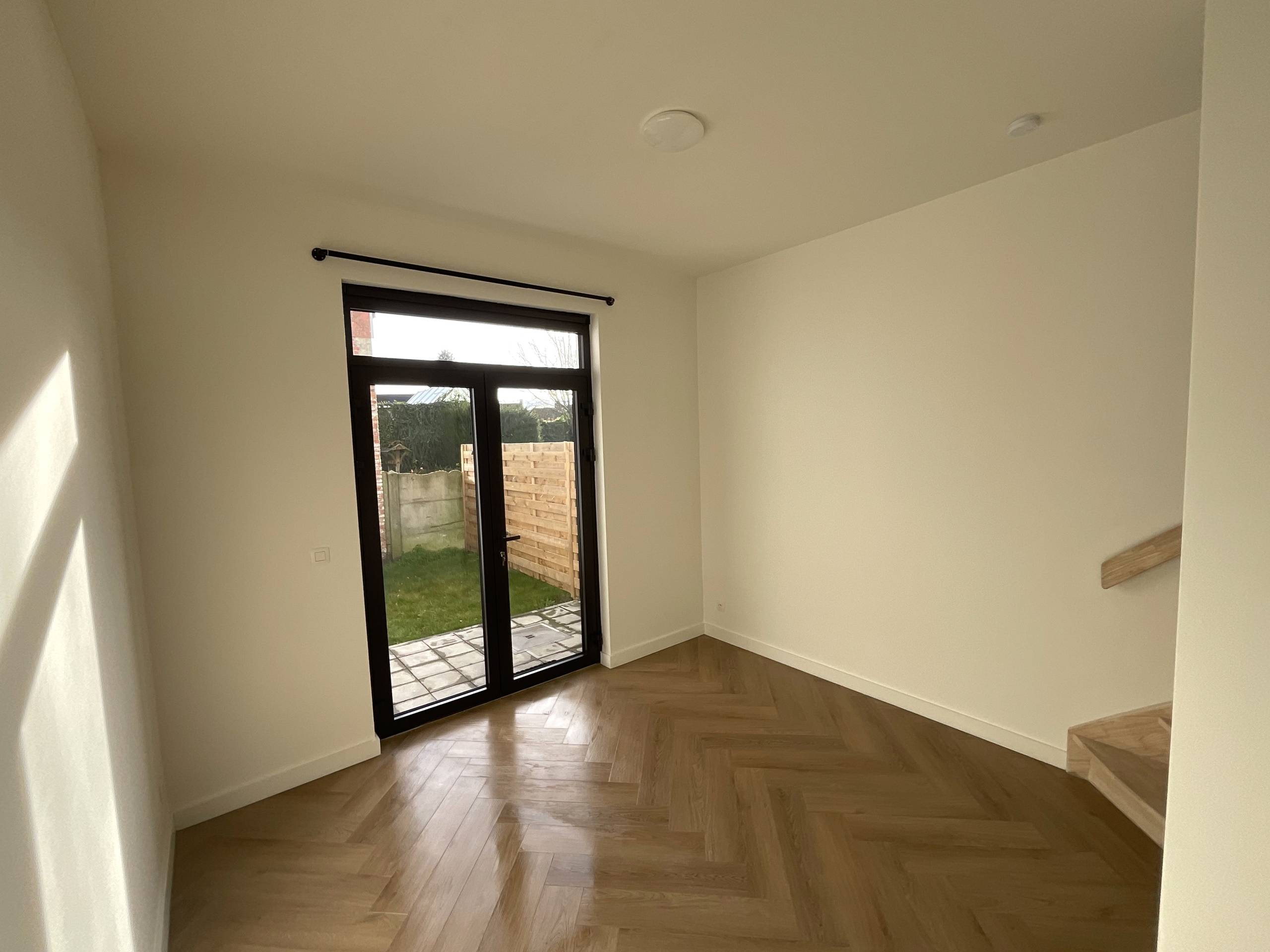 Volledig vernieuwde woning in centrum Herentals - foto 3