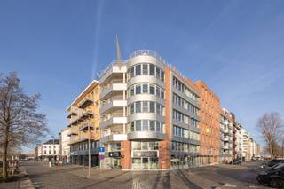 Zeer ruim appartement op top locatie! Dit appartement, met een geweldig uitzicht over het MAS en Willemdok, heeft een rustige ligging, maar toch...