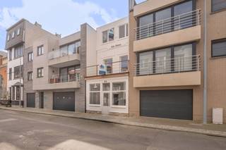 Gerenoveerd appartement met EPC-label A op het eerste verdiep in centrum Wenduine. Kleine residentie waardoor geen gemeenschappelijke...