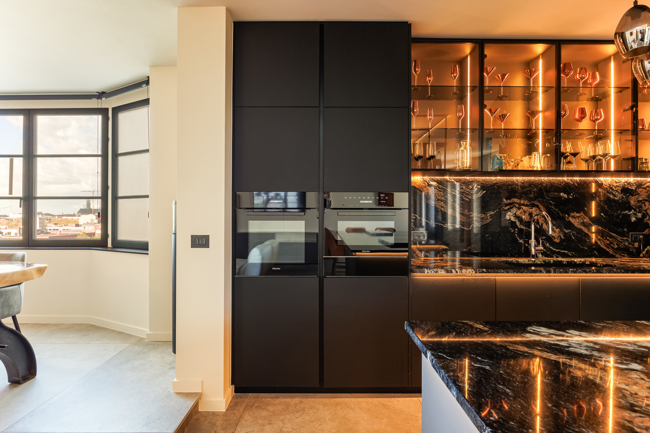 ANTWERPEN - Royaal appartement met verzichten - foto 4