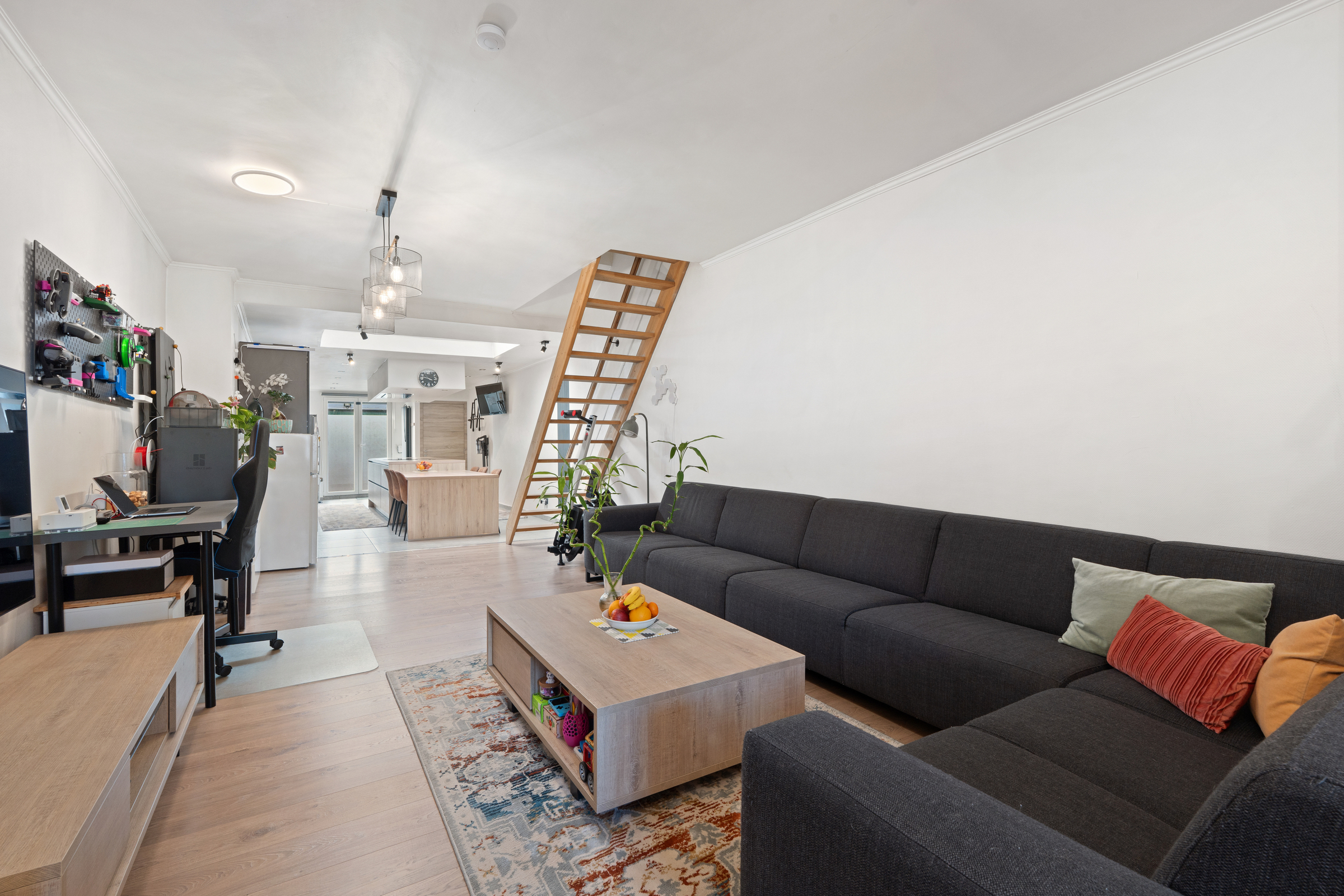 Gerenoveerde woning met 3 slaapkamer en garage in Wondelgem - foto 1