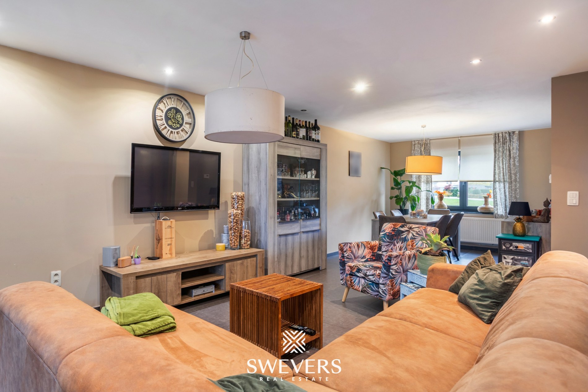 Ruime, instapklare woning met drie slaapkamers en prachtige tuin - foto 4