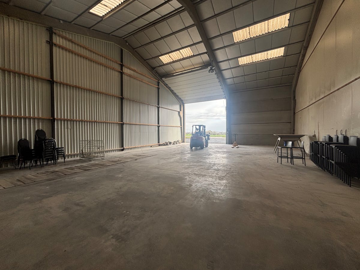Warehouse for rent in Zonnebeke - photo 3