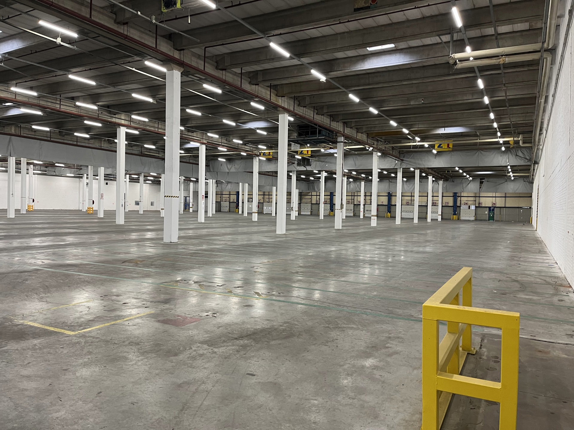 Commercial for rent in Nivelles - photo 1