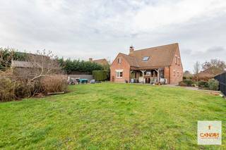 Deze alleenstaande woning is gelegen te Rieme, grondgebied van Ertvelde en deelgemeente van Evergem. U woont in een rustige woonwijk met...