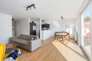 [[ DIT PAND NEEMT DEEL AAN DE ERA OPEN HUIZEN DAG OP 13/6 VAN 9:30 TOT 10:30 ]]Instapklaar appartement in Antwerpen, nabij openbaar vervoer.Dit...