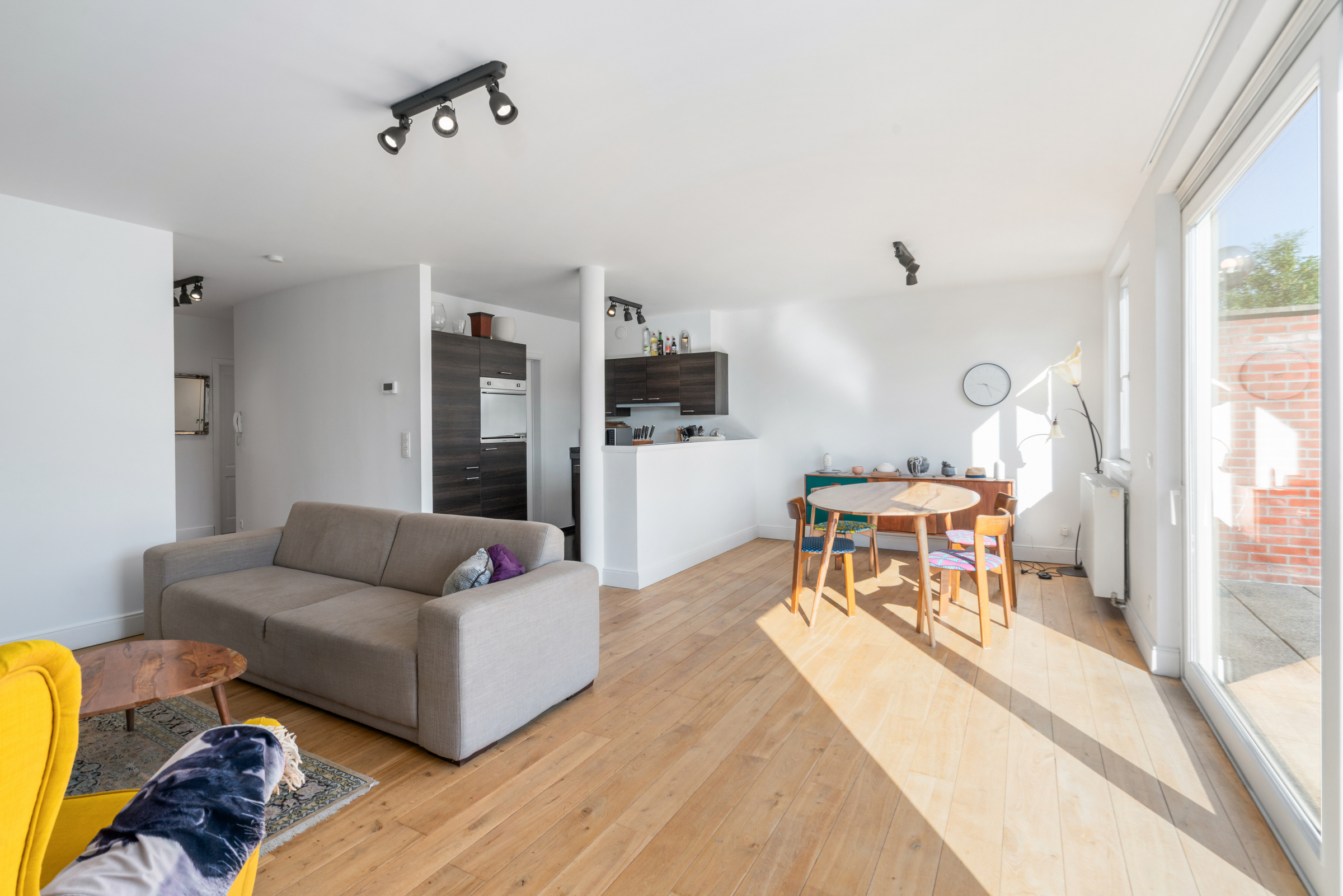 Instapklaar appartement met terras en garage - foto 2