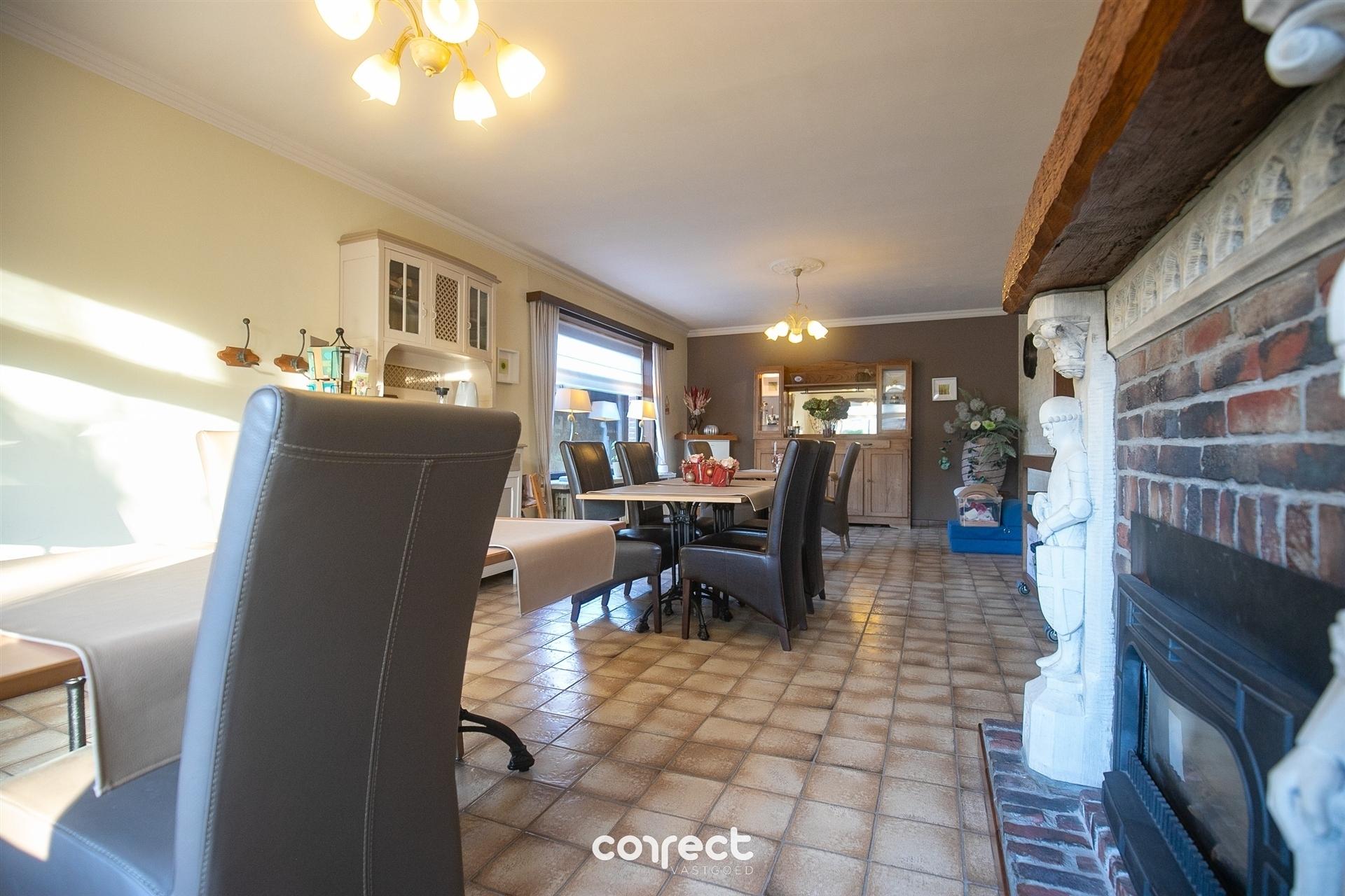 House for sale in Sint-Kruis with 6 bedrooms - photo 3