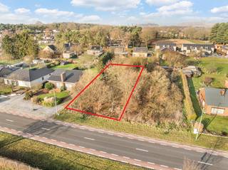 Dreaming of a home that is fully in line with your lifestyle? Then this spacious plot of 9a90ca in Koersel is a unique opportunity. The plot...