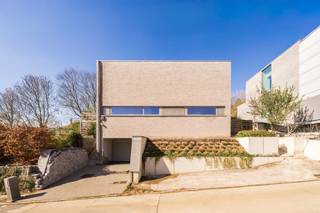 Prachtige recente woning te koop in Lubbeek – instapklaar met uniek uitzichtBent u op zoek naar een ruime, moderne en kwalitatief afgewerkte woning...