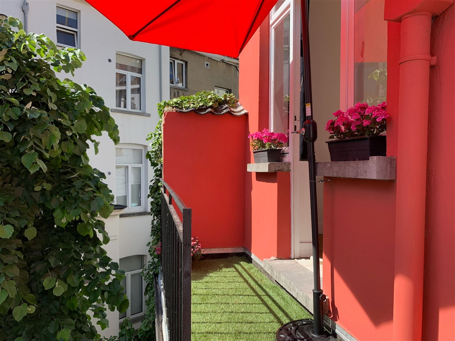 Opbrengsteigendom met sterk rendement topligging nabij de Europese wijk - foto 4