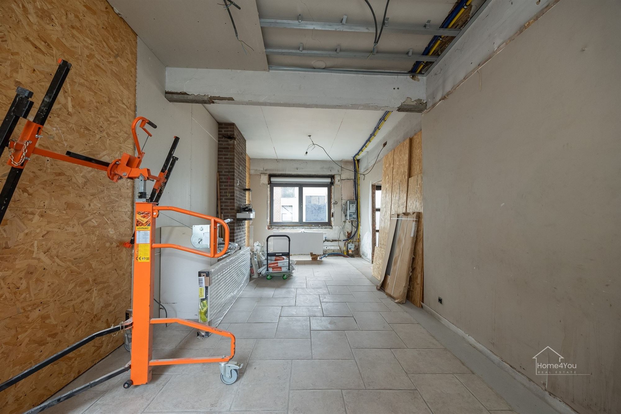 Te Renoveren Rijwoning - 2/3 slaapkamers + zolder - foto 5