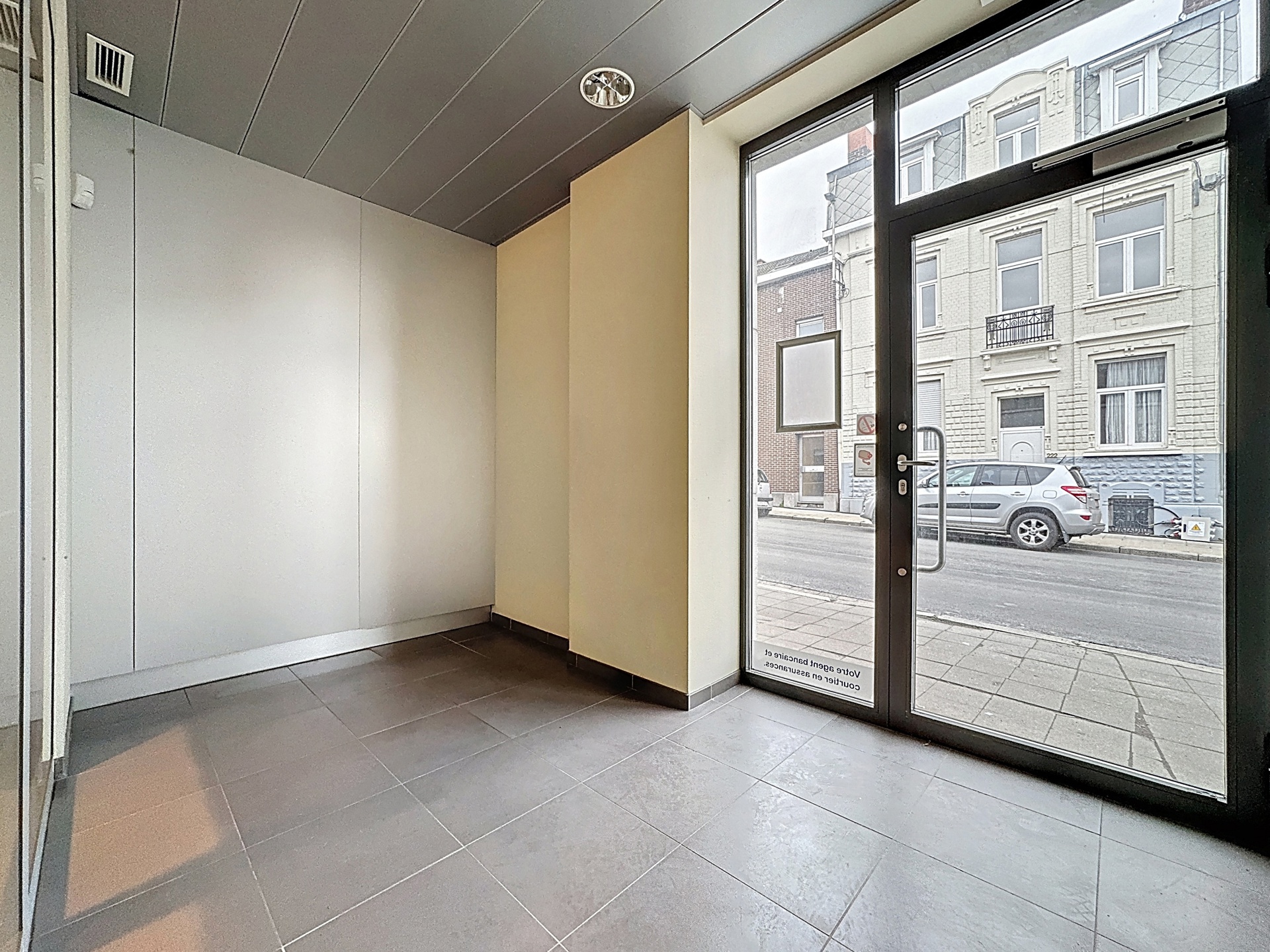 Commercial for rent in Liège - photo 4