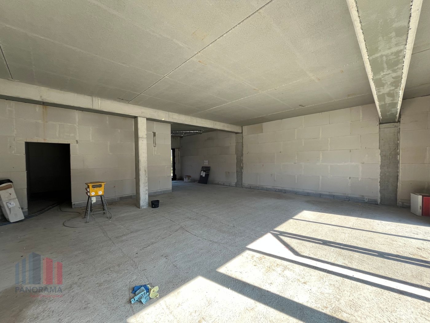 139 m² nieuwbouw handels- of kantoorruimte nabij de E40 te Drongen - foto 3