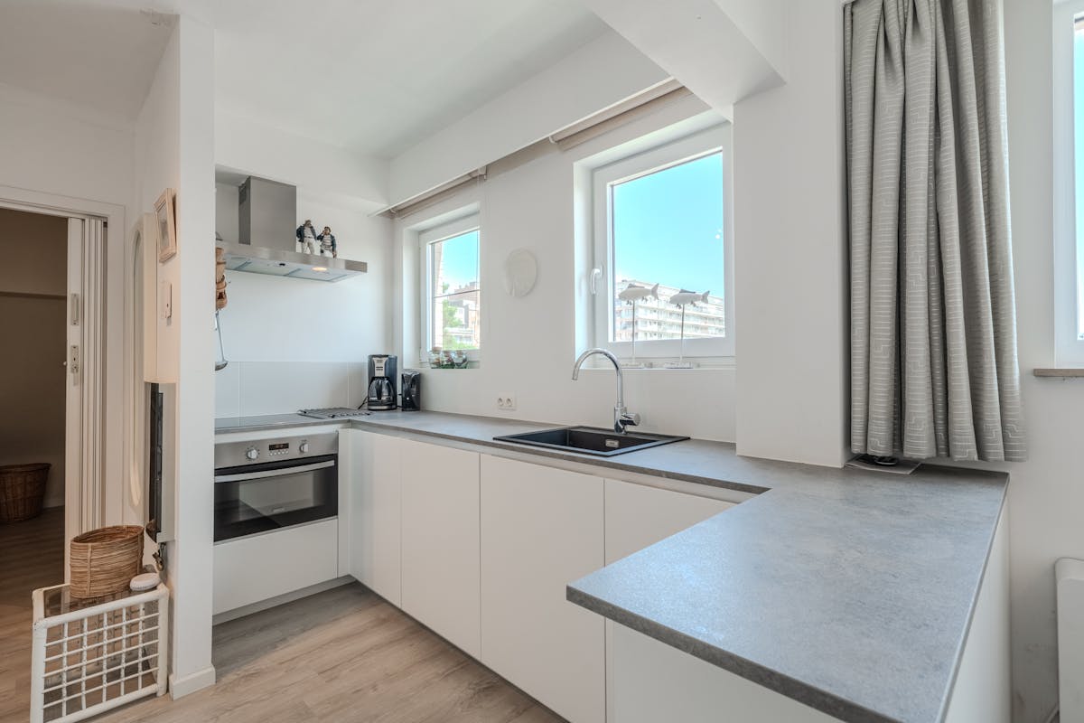 Prachtig gerenoveerd appartement met terras en 2 slaapkamers - foto 4