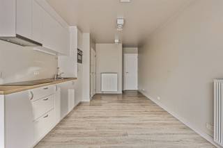 Welkom in deze unieke eigendom gelegen in het hart van Eeklo. Met een totale bruikbare oppervlakte van 134m² op een perceel van 66m², biedt dit...