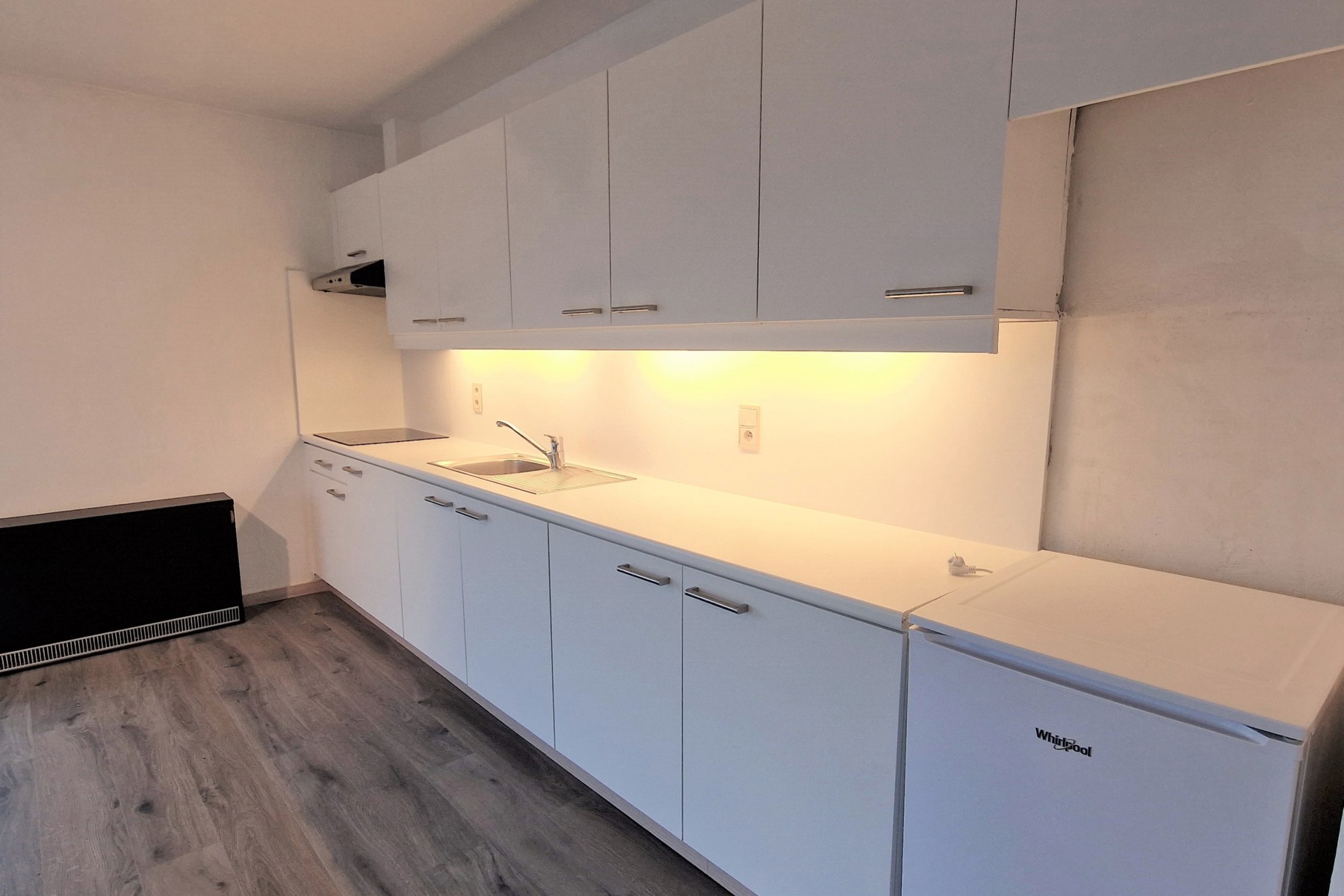 Ruim hoekappartement met 1 slaapkamer en garagebox - foto 4