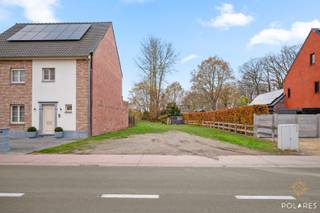 Op een rustige locatie langs de Schoterweg in Tessenderlo bevindt zich deze bouwgrond voor halfopen bebouwing, ideaal voor wie op zoek is naar...