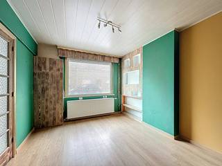 Deze charmante rijwoning (88m²) met 2 slaapkamers en een gezellige stadstuin is te huur in de Ollevierslaan te Veurne. Gelegen in het hart van...
