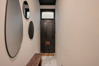 LocationThe property is located in a vibrant neighbourhood of the city of Ghent. You can reach the city centre in no time by bike or on foot.There...