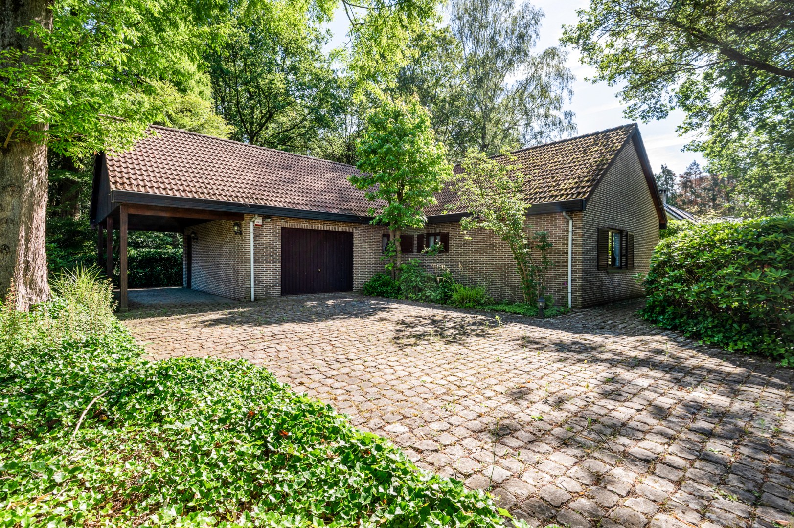 Wonen in het groen – vrijstaande woning met vijvertuin in Sint-Job! - foto 1