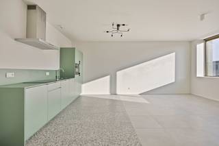 Layout: - Entrance hall - Toilet- Bathroom- Living room- Kitchen - 2 bedrooms- Storage Overall: - EPB not available yet - Advance payment on heating: 50.00 euro/month - Advance payment on common costs 90.00 euro/month - Pictures for illustrative purposes, layout may vary - Option to rent an underground car park for 100.00 euro/month It is not possible to make an appointment by phone. You can only make an appointment via the website: www.dewaele.com